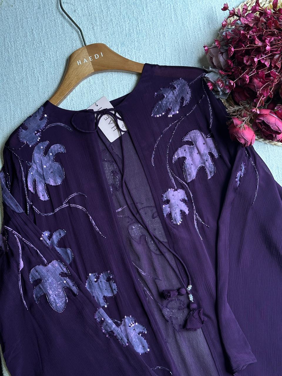 19840 Beautiful partywear suit