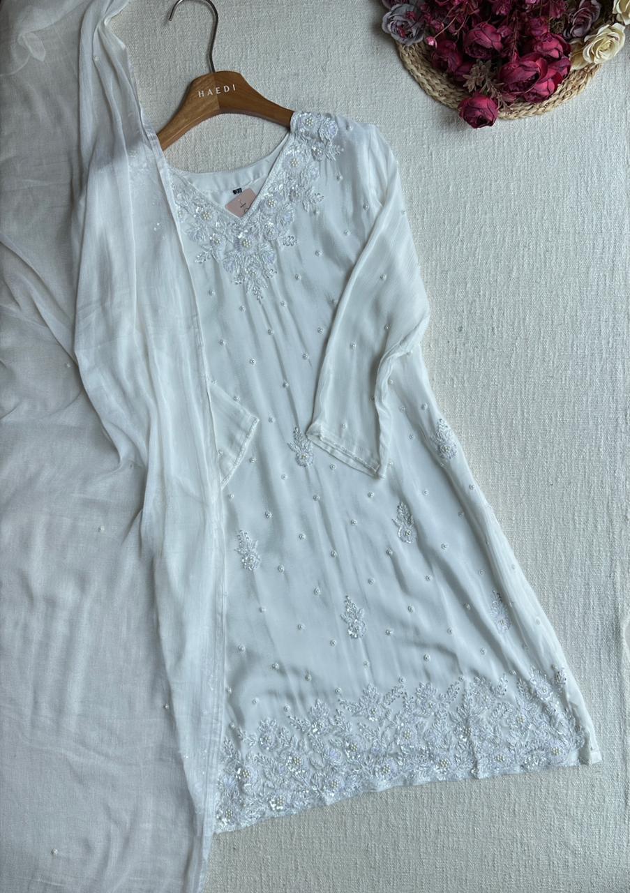 19855 Beautiful handworked partywear suit