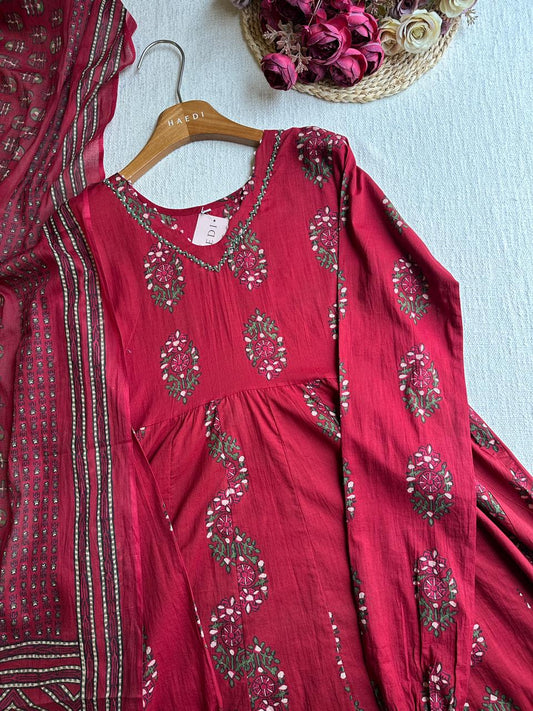 19752 Beautiful cotton anarkali