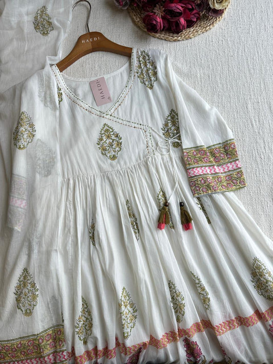 18649 Beautiful cotton anarkali