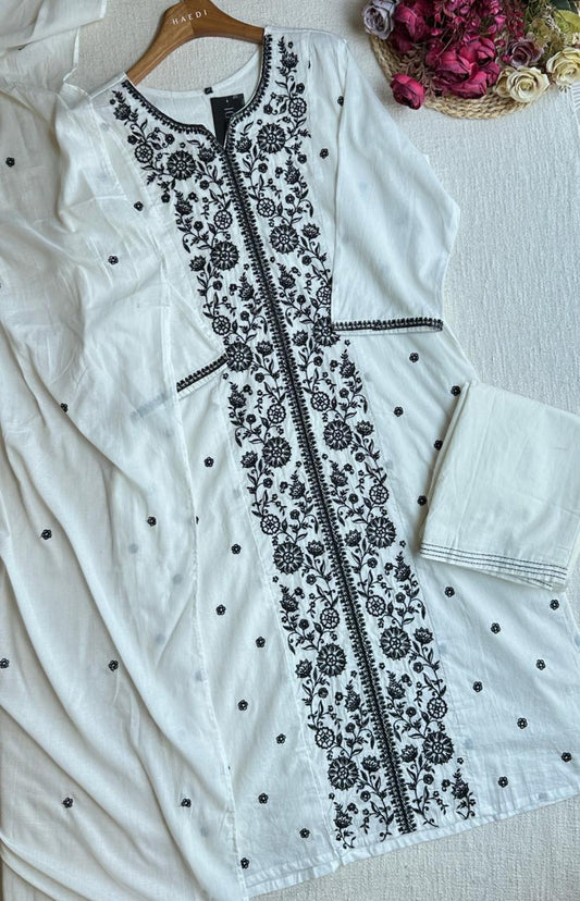 17390/17681 Beautiful cotton suit