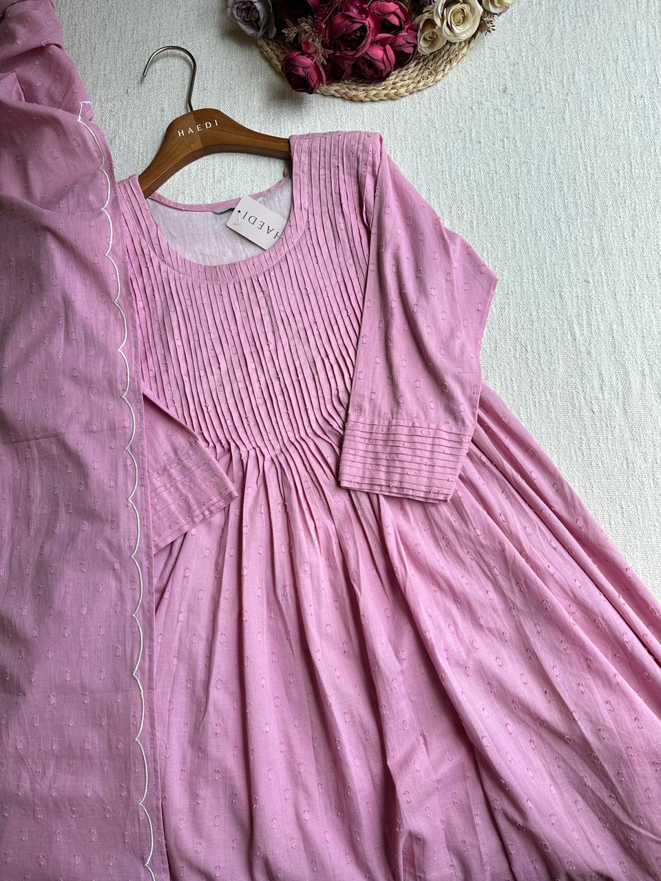 18737 Beautiful cotton suit