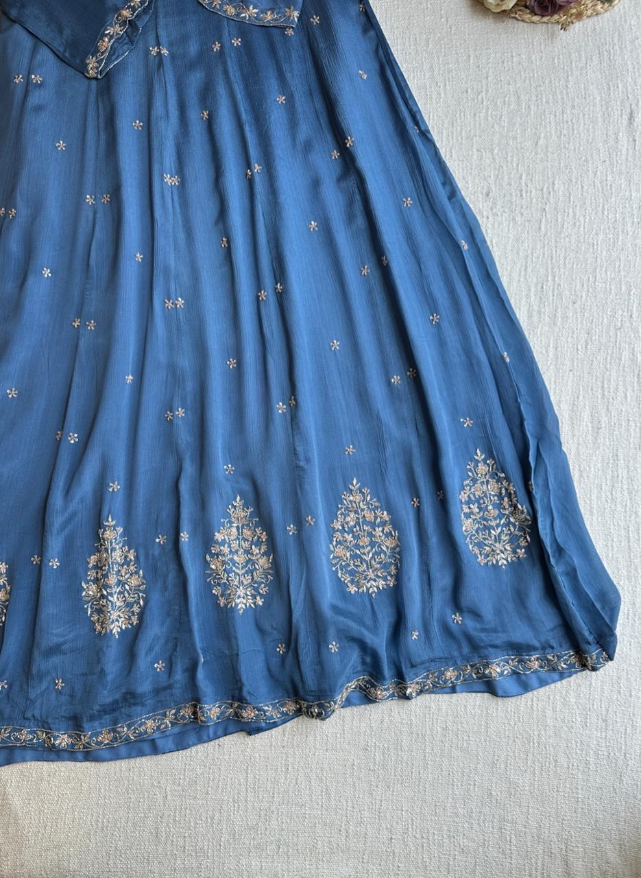 19903 Beautiful handworked gown