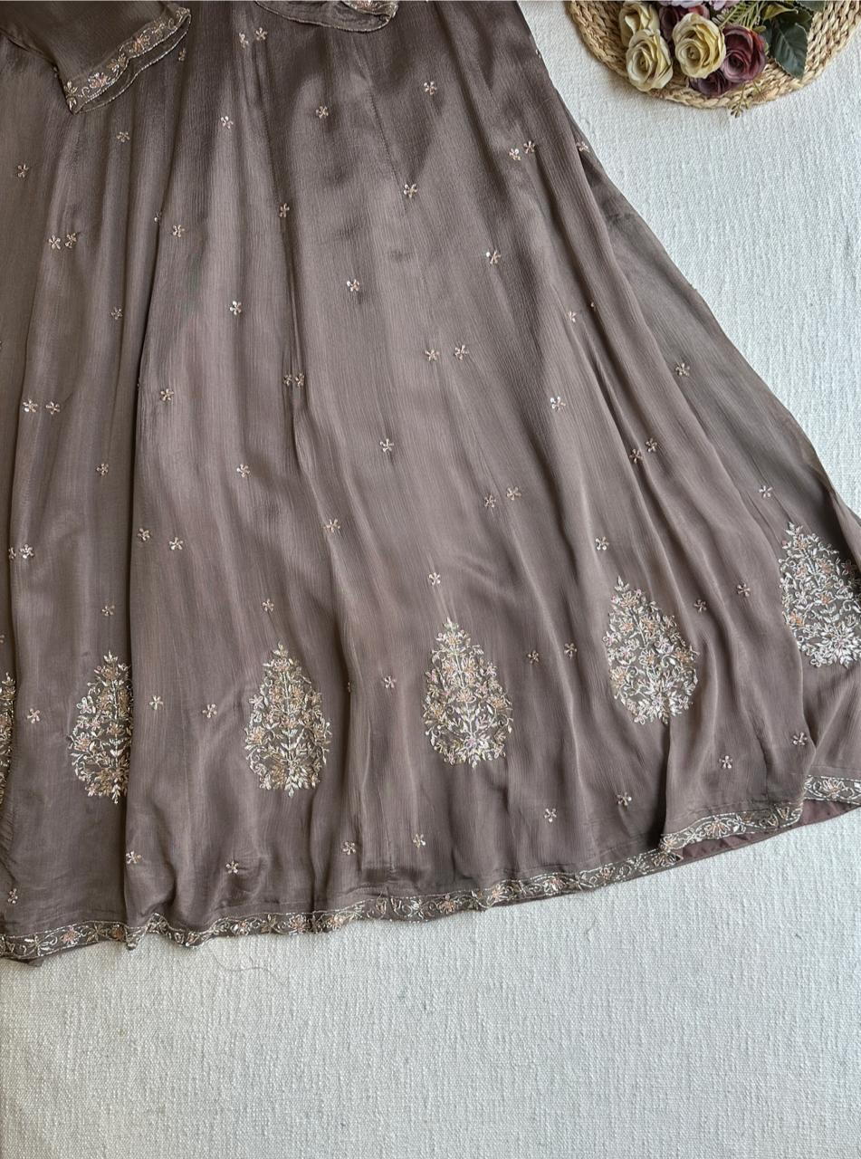 19903 Beautiful handworked gown