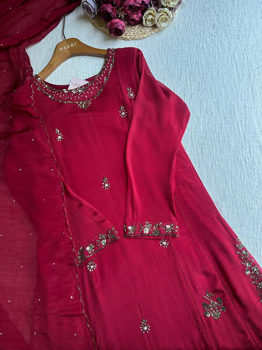 19907 Beautiful handworked suit