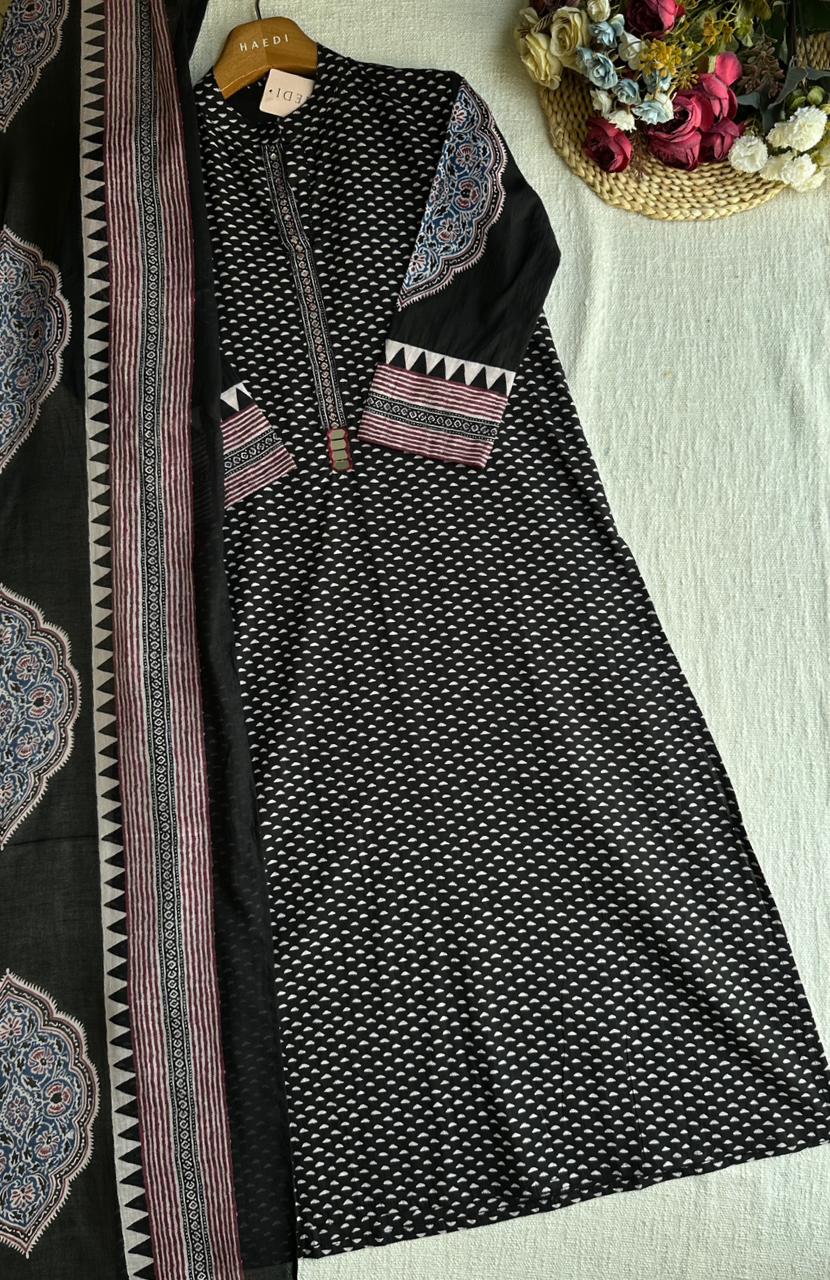 19932 Beautifuil cotton suit with palazzo