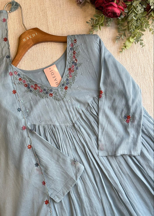 19955 Beautiful embroidered mul cotton suit