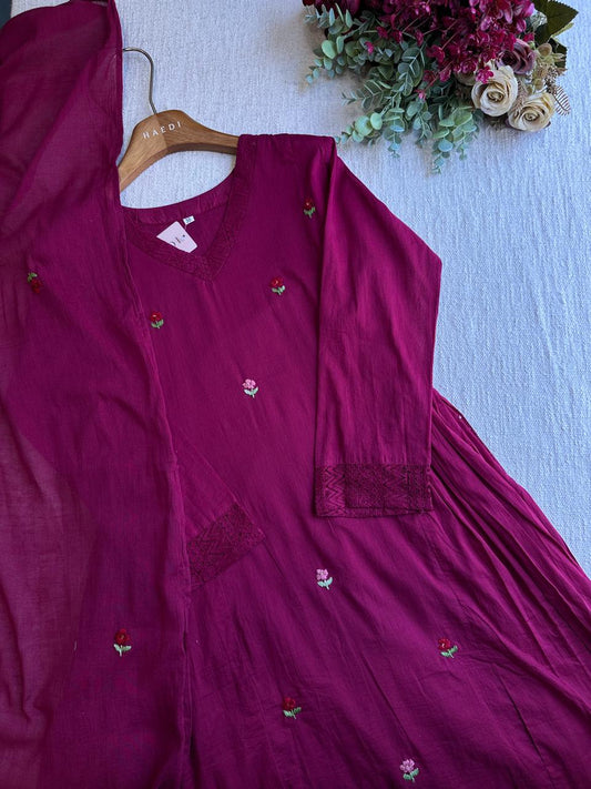 19960 Beautiful embroidered suit