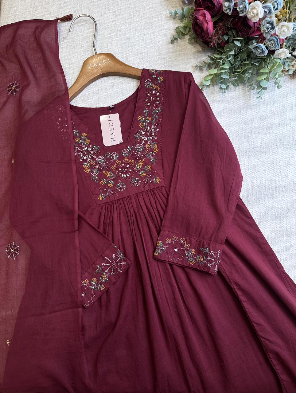 19953 Embroidered mul cotton suit