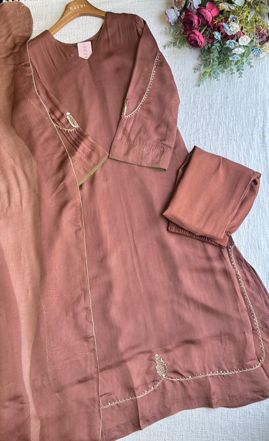 19971 Beautiful Designer suit