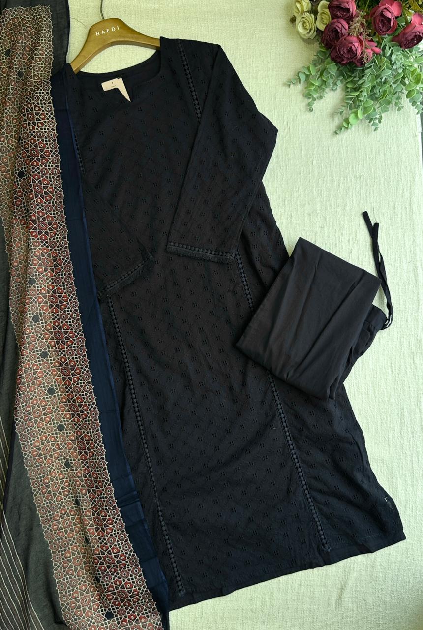 19962 Beautiful Hakoba suit(Plus size)