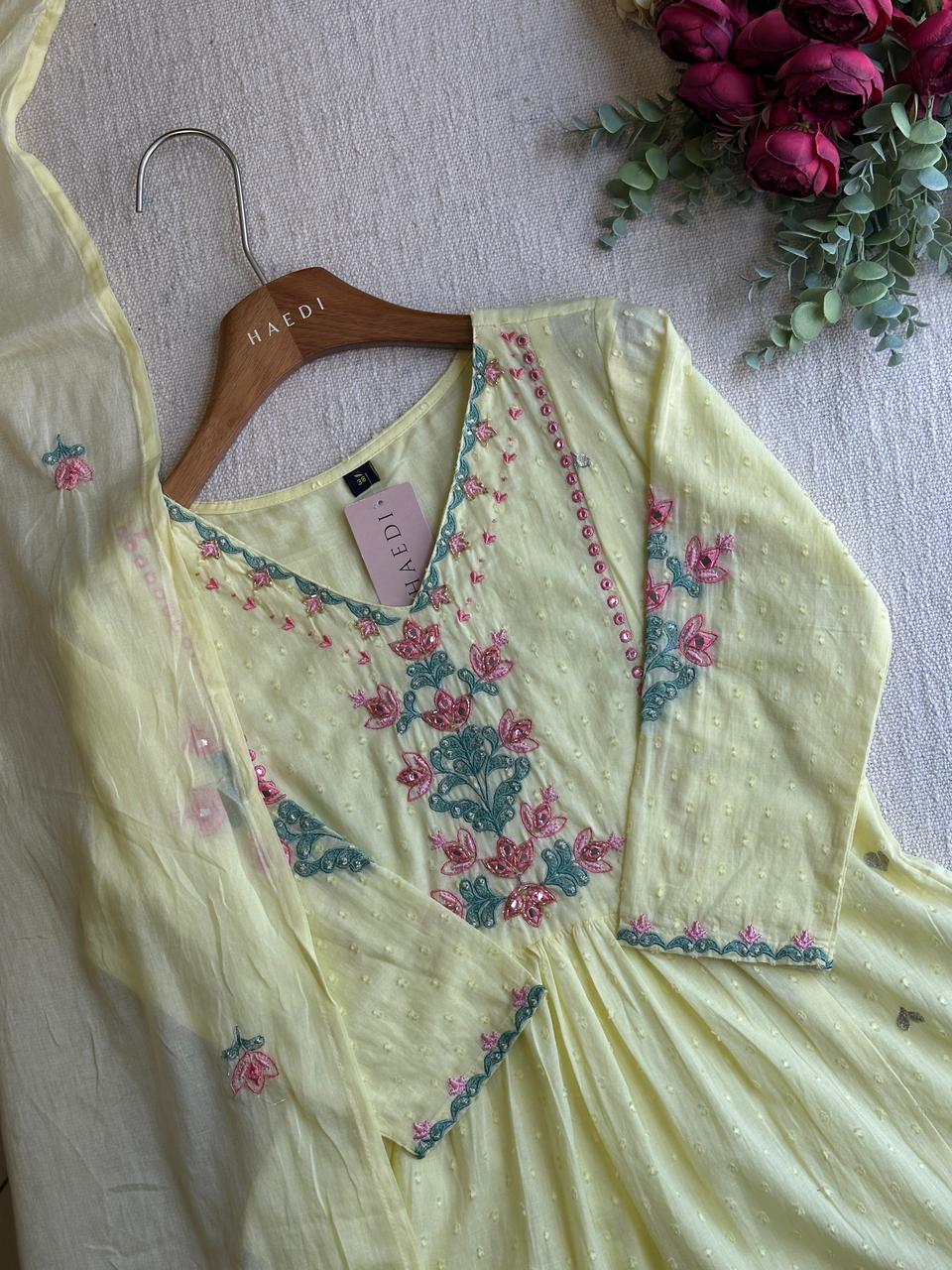 19954  Premium dobby cotton suit