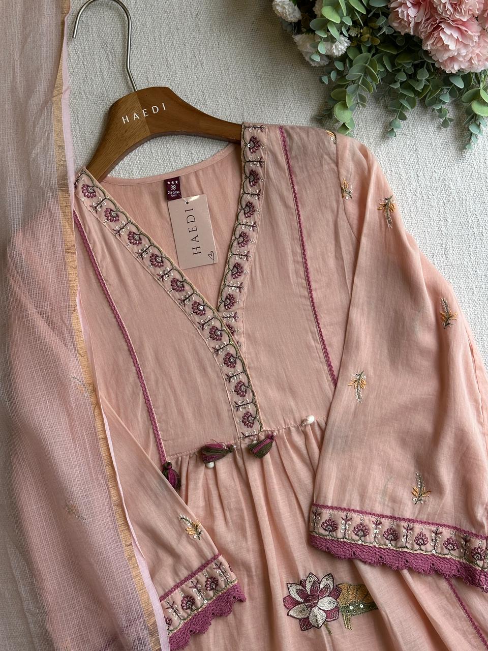20038 / CMD 57909 Beautiful embroidered mulcotton suit