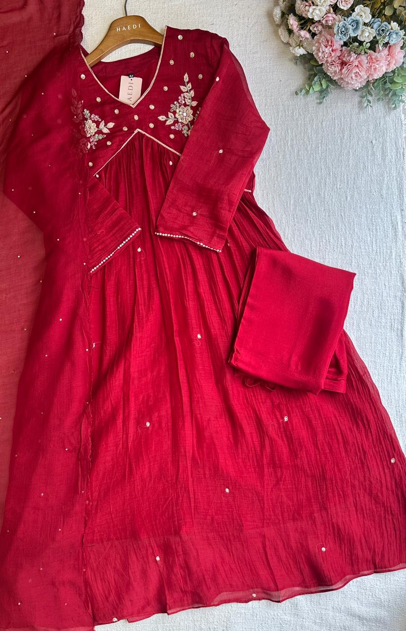 20057 Beautiful handworked mul chanderi suit