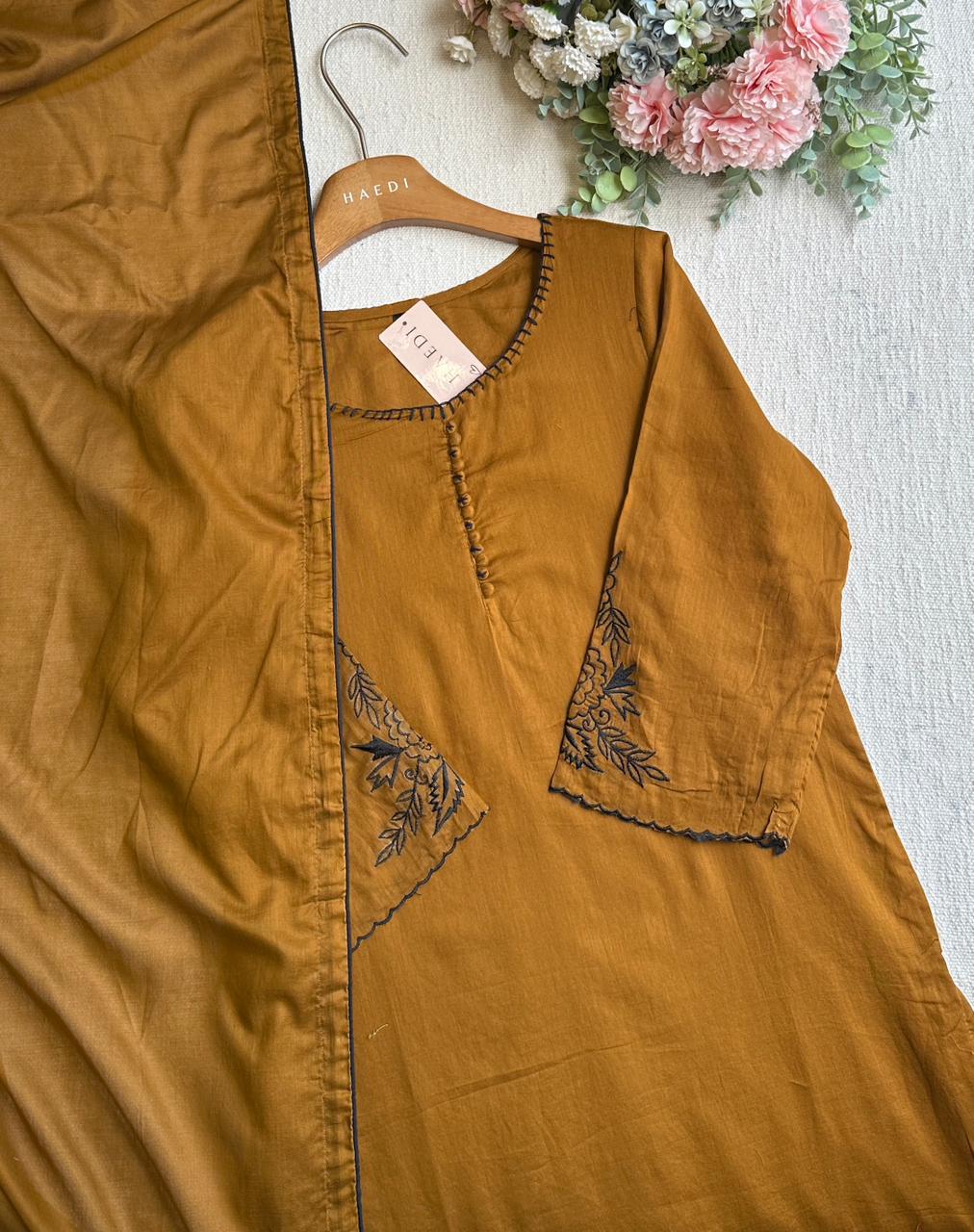 20058 Beautiful embroidered suit