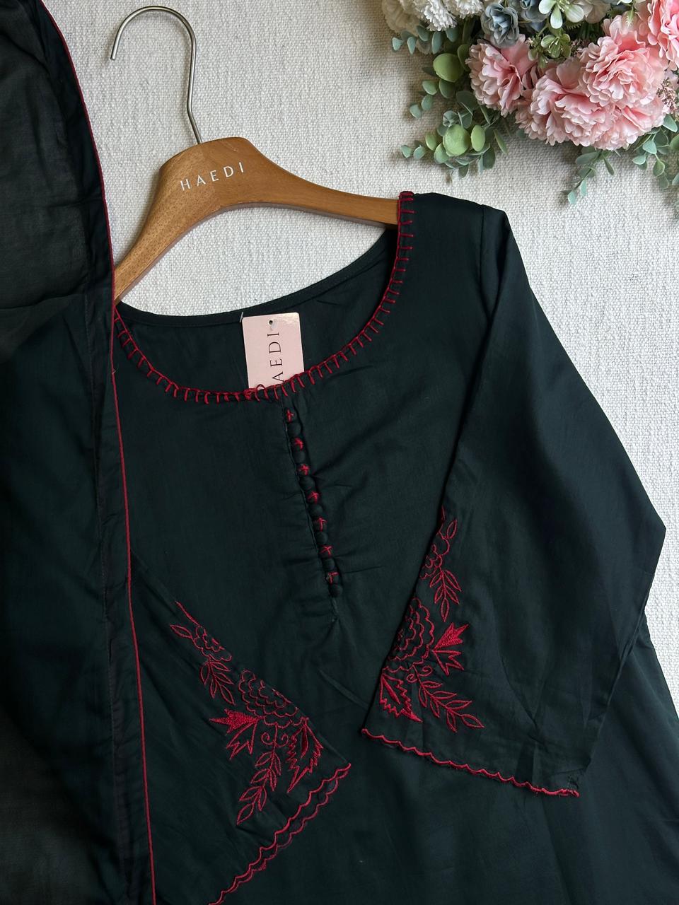 20058 Beautiful embroidered suit