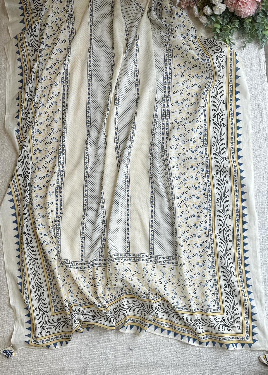 20191 Premium cotton suit with lace