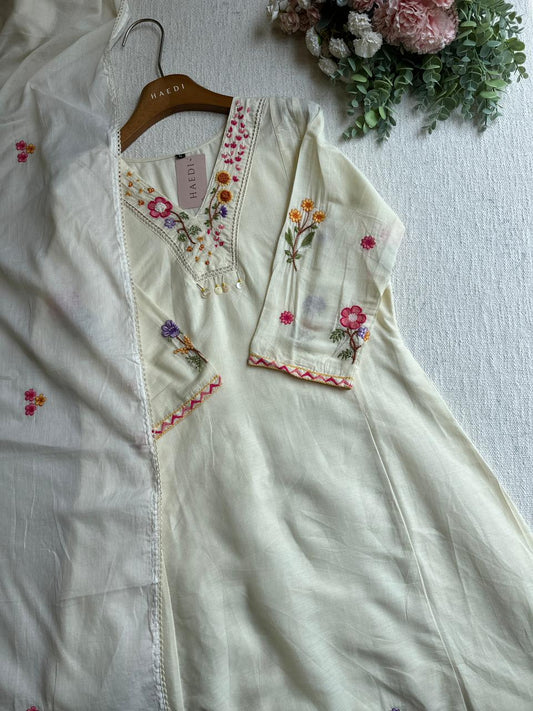 20164 Beautiful embroidered suit