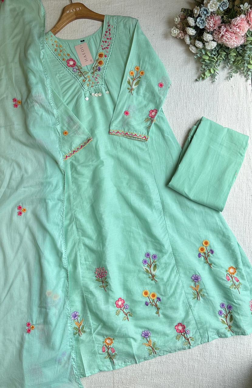 20164 Beautiful embroidered suit