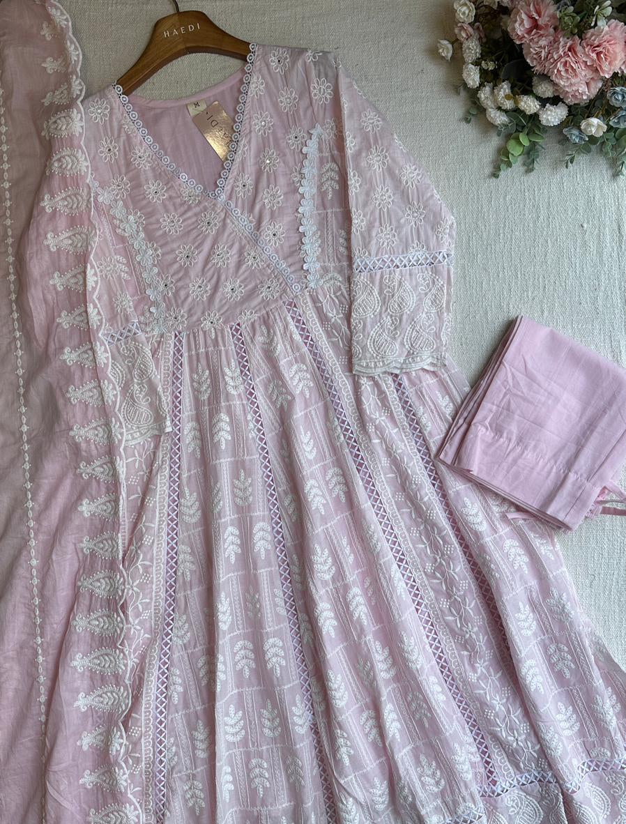 CMD 58084 Beautiful embroidred suit