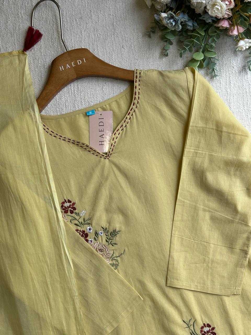 20343 Beautiful embroidered cottoin suit