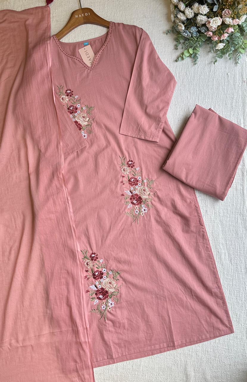 20343 Beautiful embroidered cottoin suit
