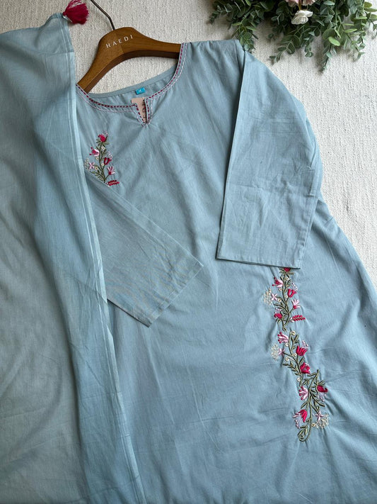 20344 Beautiful cotton suit
