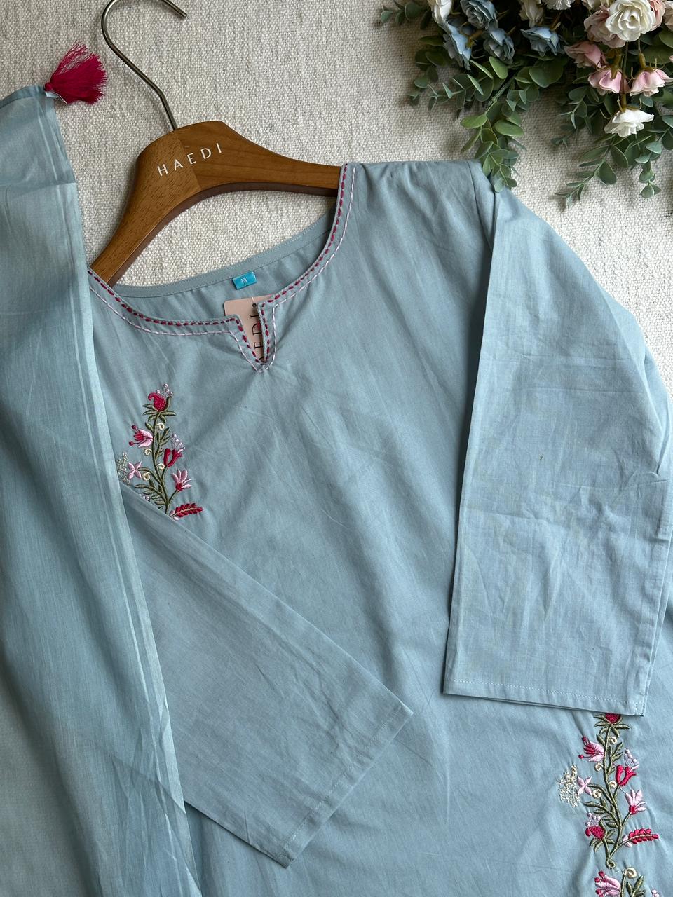 20344 Beautiful cotton suit
