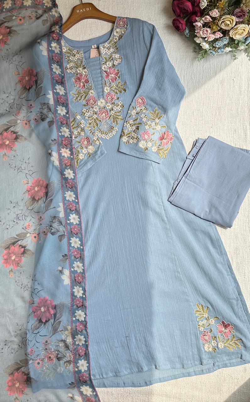 20271 Beautiful cotton suit