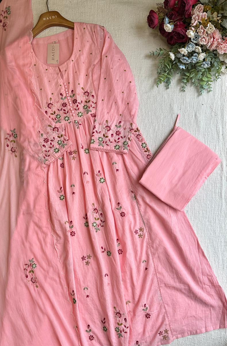 20477/CMD 58242  Beautiful abarkali suit