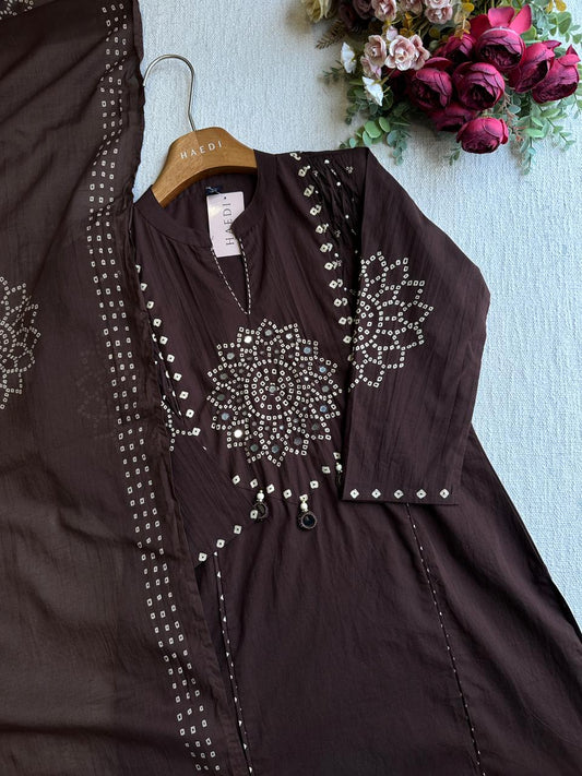 20478 Beautiful cotton suit