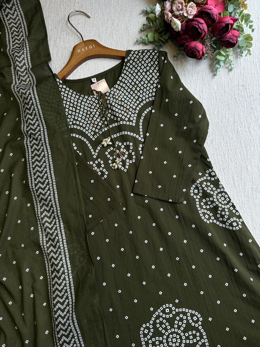 20462 Beautiful cotton suit
