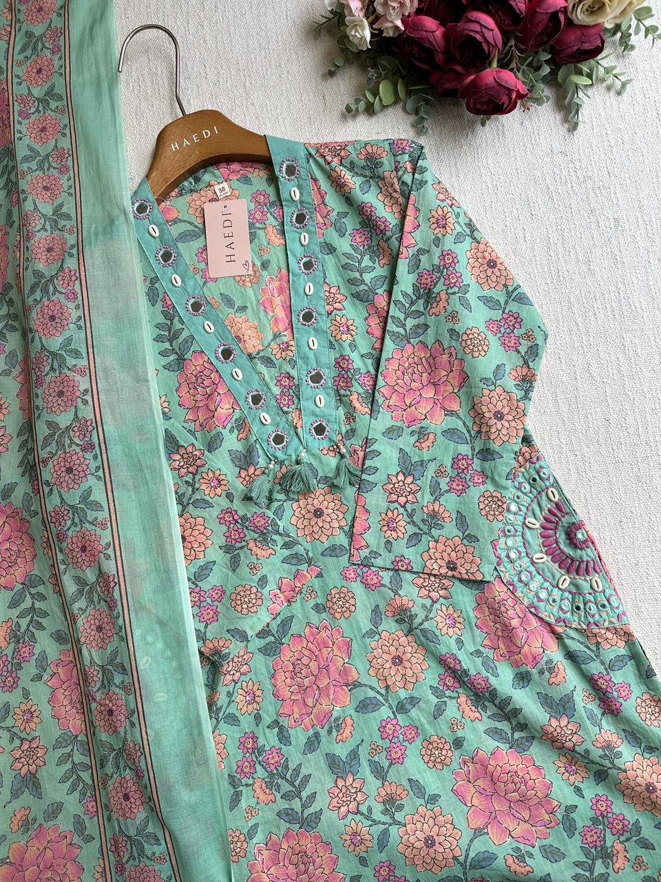 20474 Beautiful cotton suit