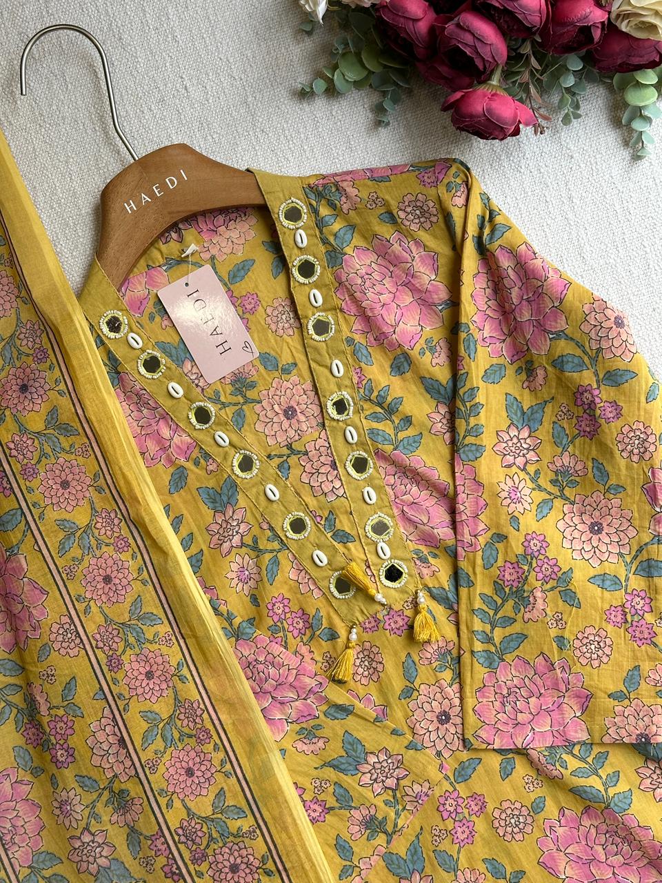 20474 Beautiful cotton suit