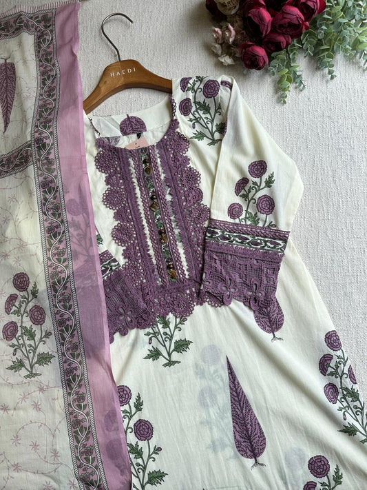 20192 apremium cotton suit with lace