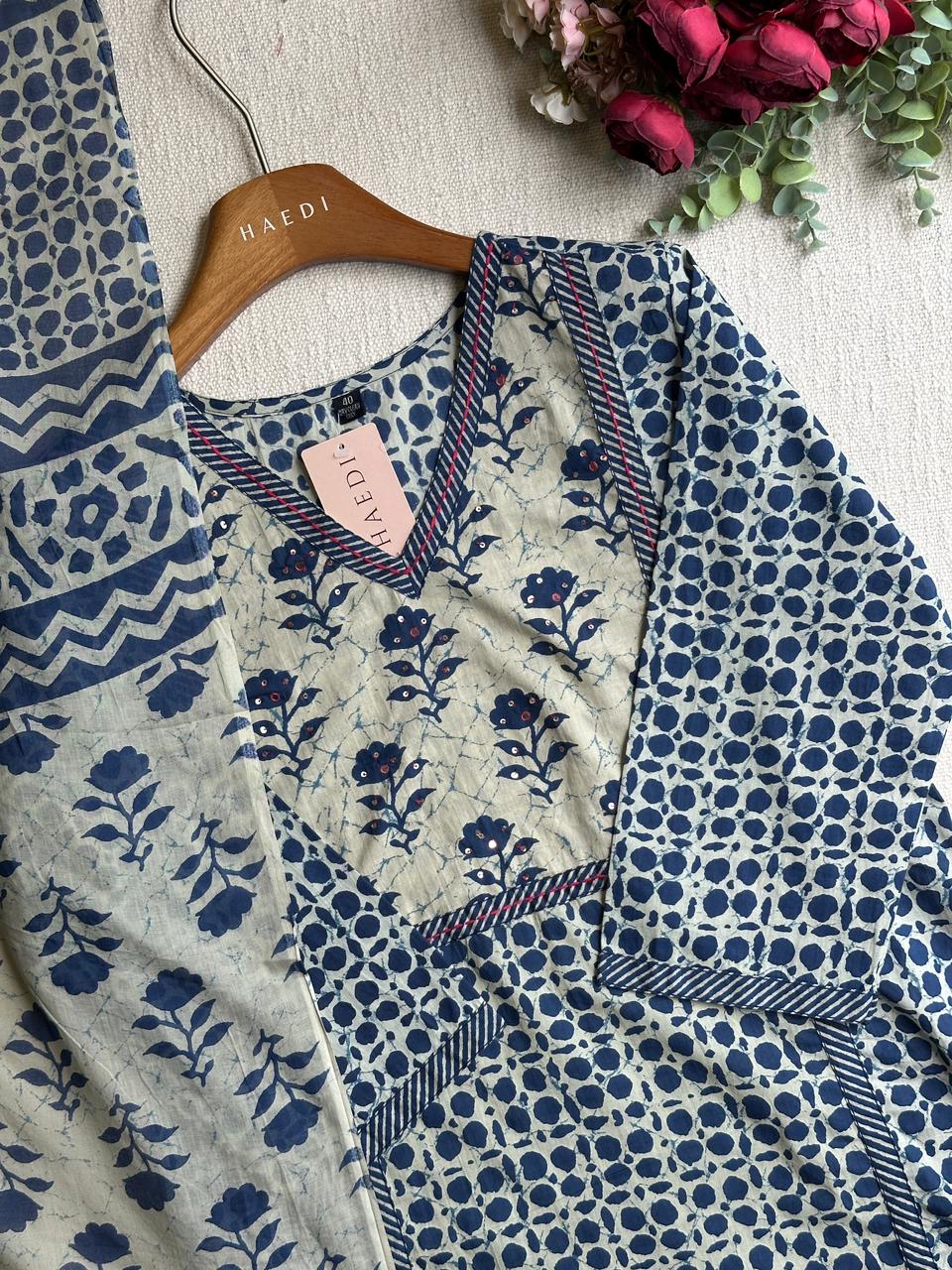 20305 Cotton suit