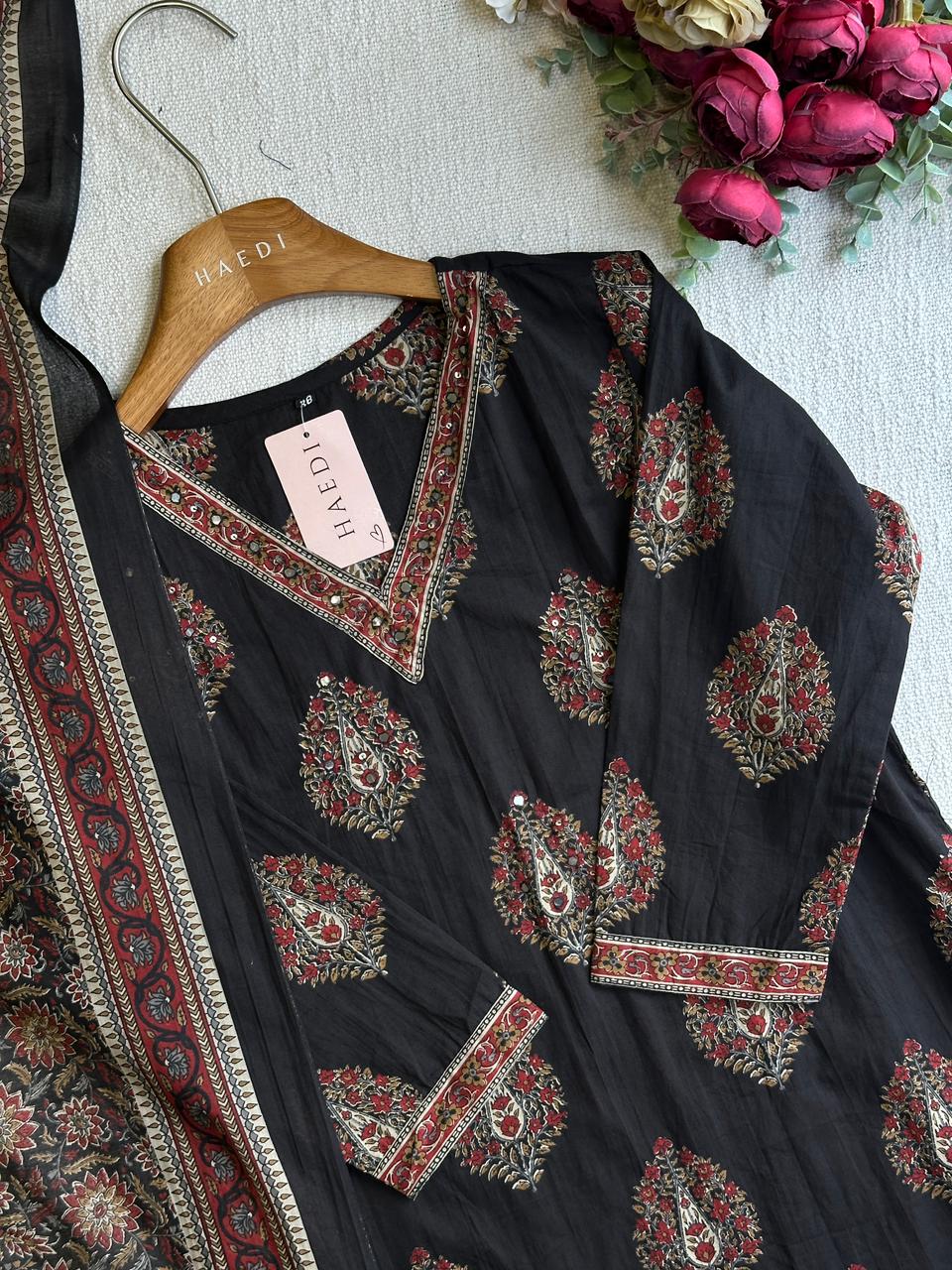 20493/CMD 58290  Beautiful cotton suit