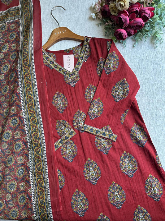 20493 Beautiful cotton suit