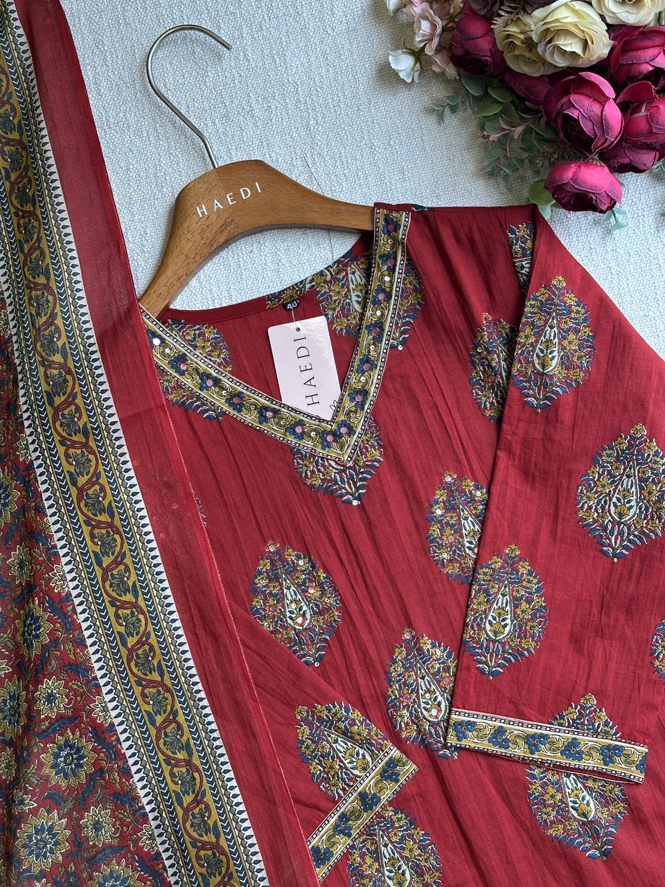 20493/CMD 58290  Beautiful cotton suit