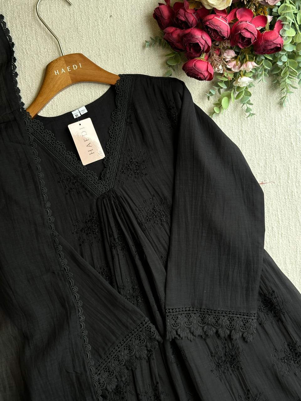 20539 Beautiful embroidered suit