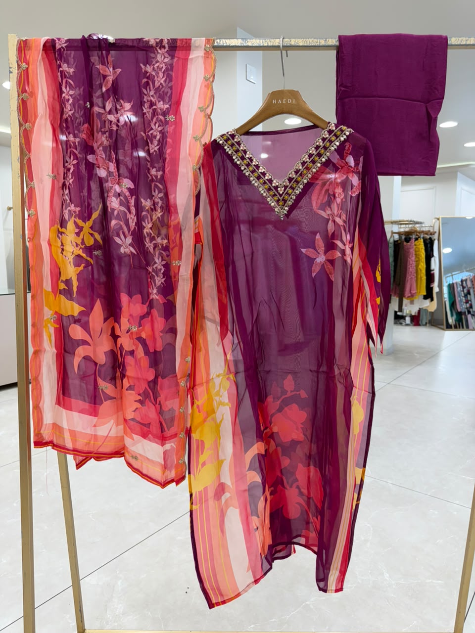 CMD 11733 Semi Stitched Suit