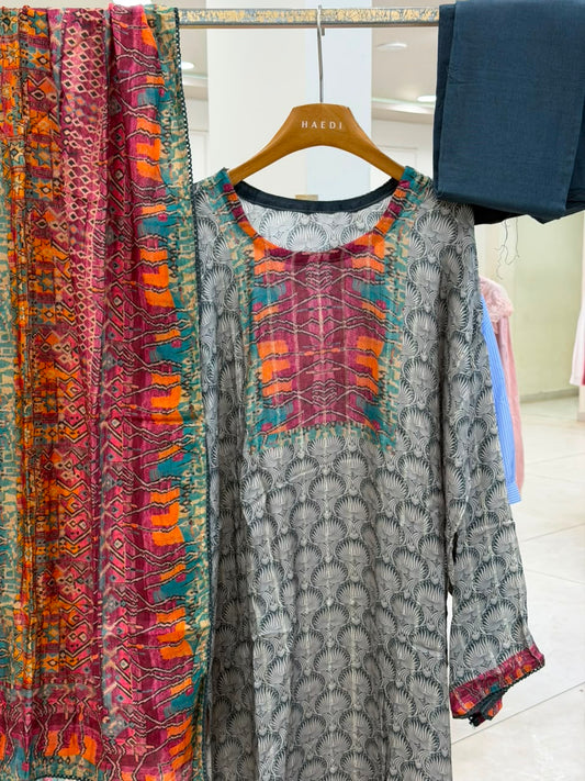 CMD 10314 Semi Stitched Suit