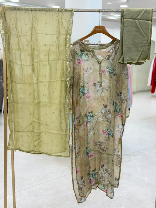 CMD 10840 Semi Stitched Suit