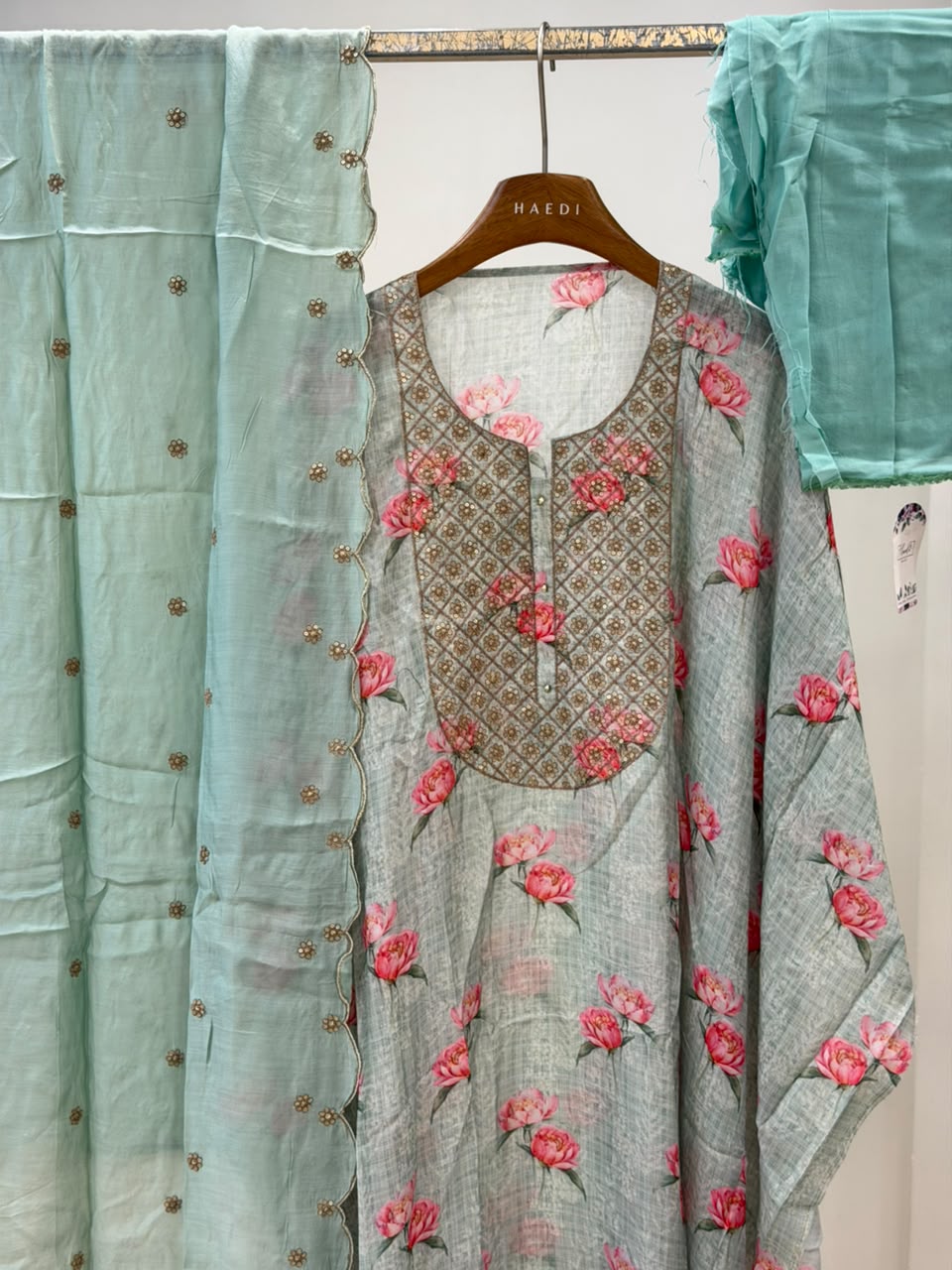 CMD 10264 Semi Stitched Suit