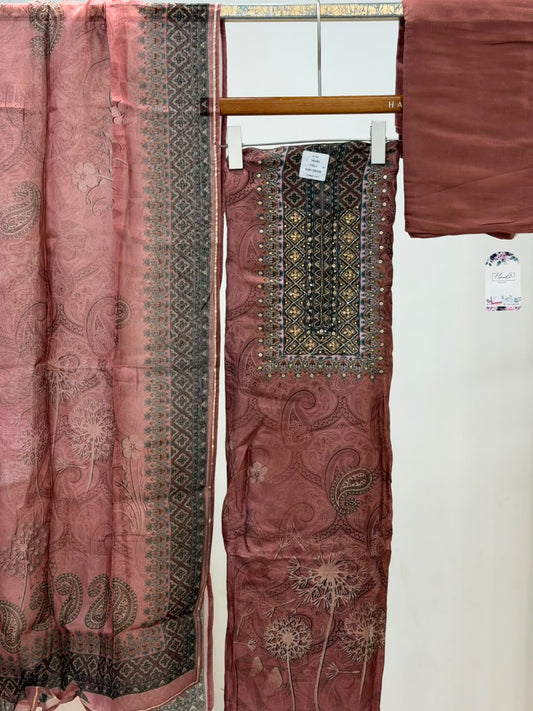 CMD 10975 Unstitched Suit
