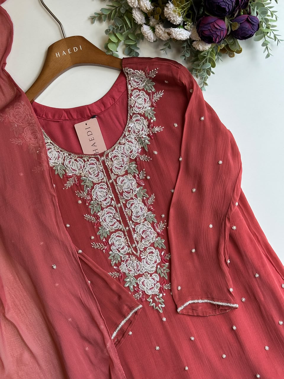 20550 Beautiful handworked partywear suit