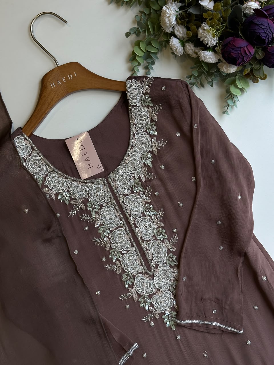 20550 Beautiful handworked partywear suit