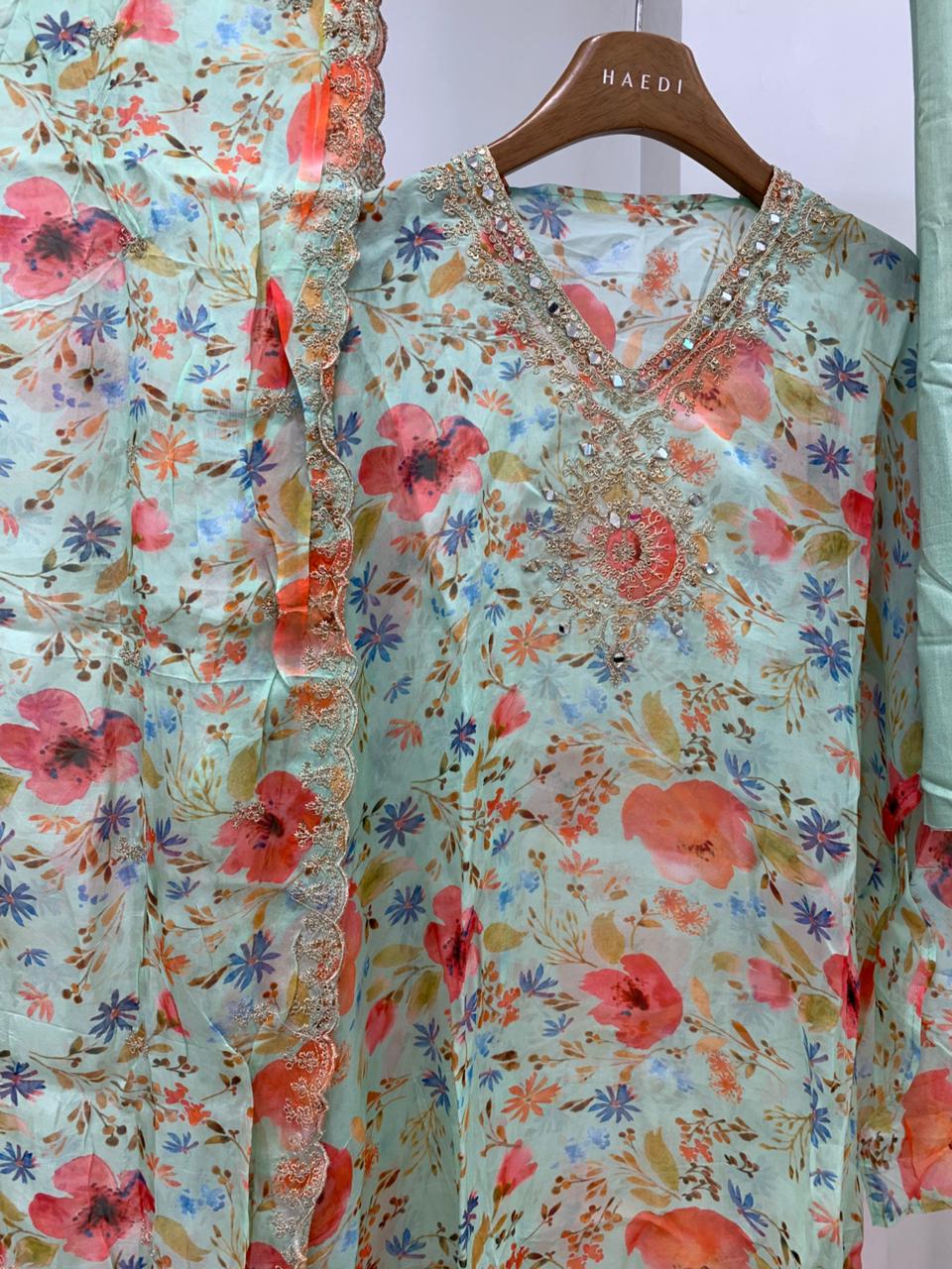 CMD 10475 Semi Stitched Suit