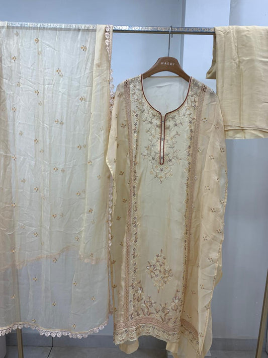 CMD 11456 Semi Stitched Suit