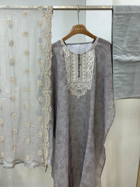 CMD 10946 Semi Stitched Suit